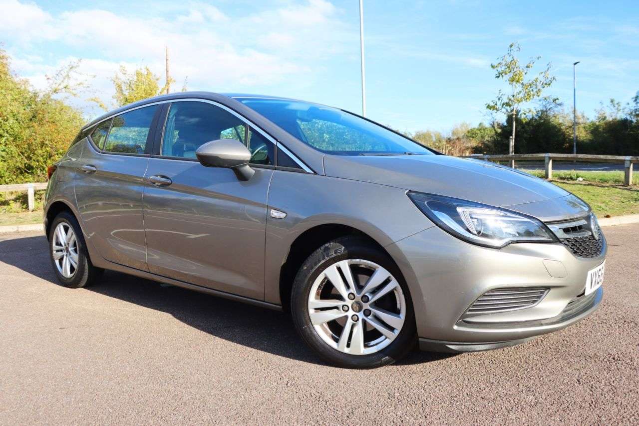 A 2016 VAUXHALL ASTRA 1.4i Tech Line Hatchback 5dr Petrol Manual Euro 6 (100 ps) Just Serviced Re A 2016 VAUXHALL ASTRA 1.4i Tech Line Hatchback 5dr Petrol Manual Euro 6 (100 ps) Just Serviced Re