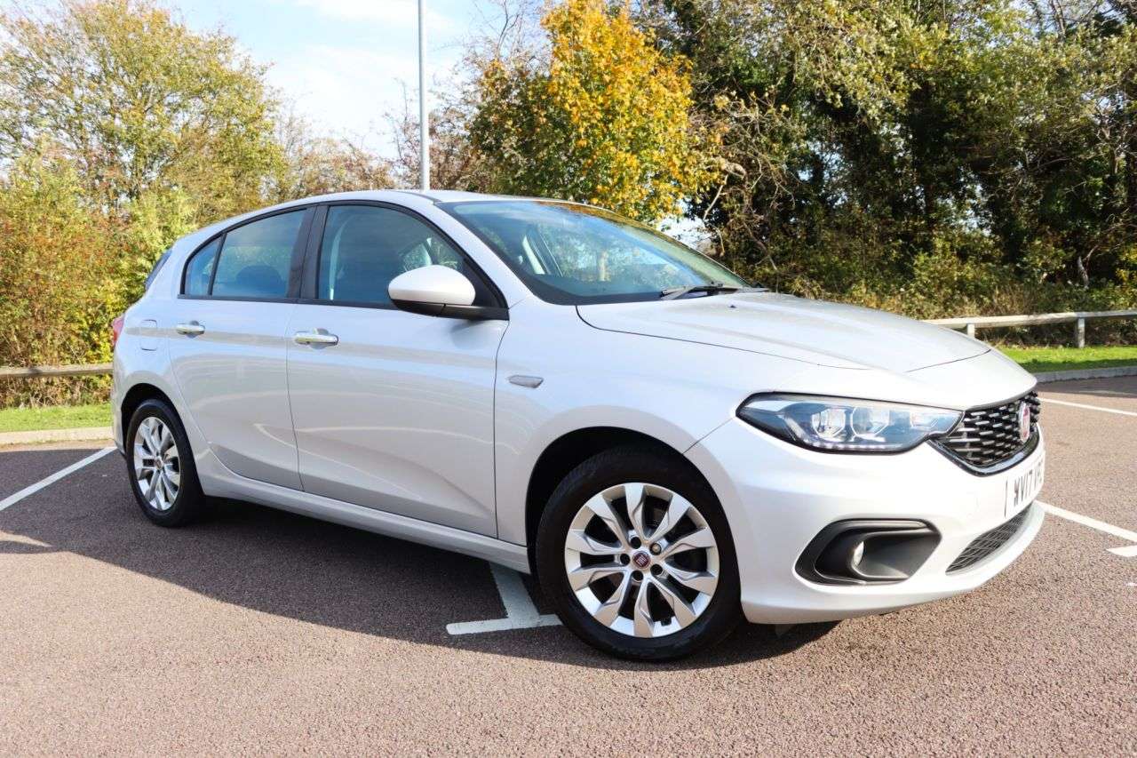 A 2017 FIAT TIPO 1.4 T-Jet Easy Plus Hatchback 5dr Petrol Manual Euro 6 (s/s) (120 bhp) Just A 2017 FIAT TIPO 1.4 T-Jet Easy Plus Hatchback 5dr Petrol Manual Euro 6 (s/s) (120 bhp) Just