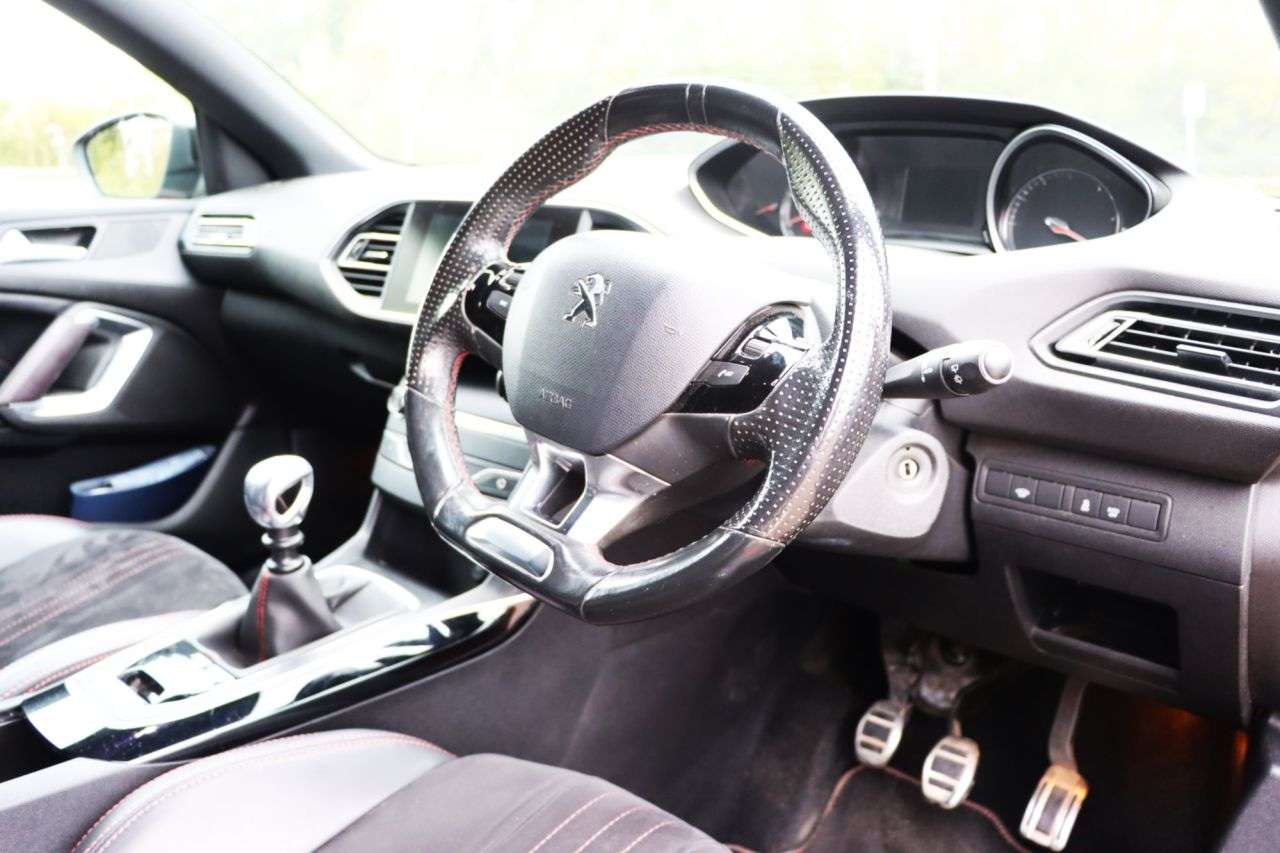 2015 PEUGEOT 308 2015 PEUGEOT 308