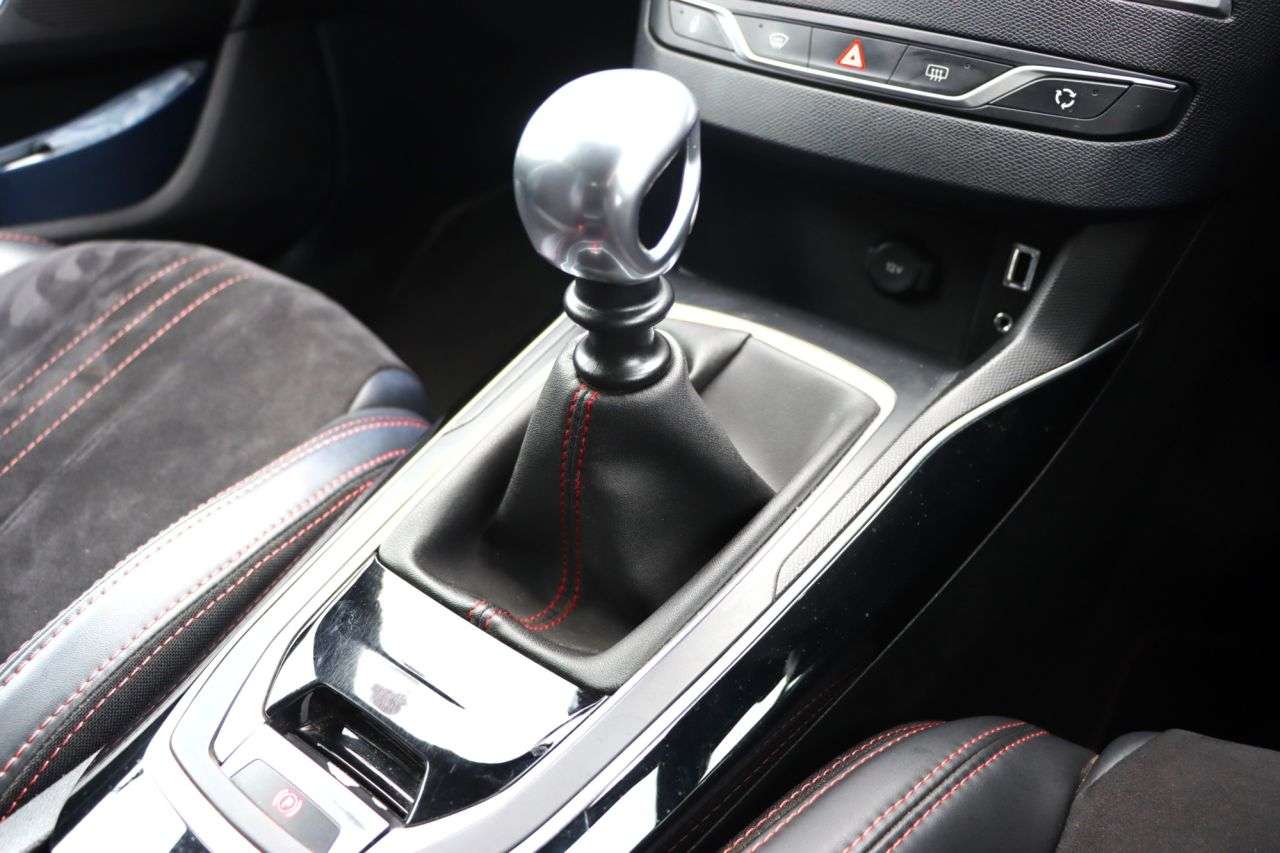 2015 PEUGEOT 308 2015 PEUGEOT 308