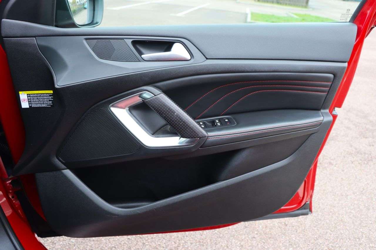 2015 PEUGEOT 308 2015 PEUGEOT 308