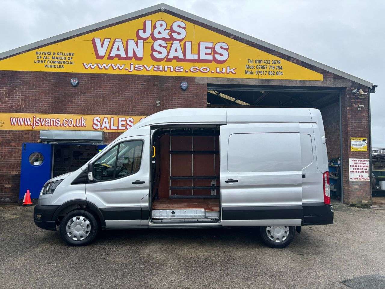 A 2022 FORD TRANSIT 350 LEADER P/V ECOBLUE A 2022 FORD TRANSIT 350 LEADER P/V ECOBLUE