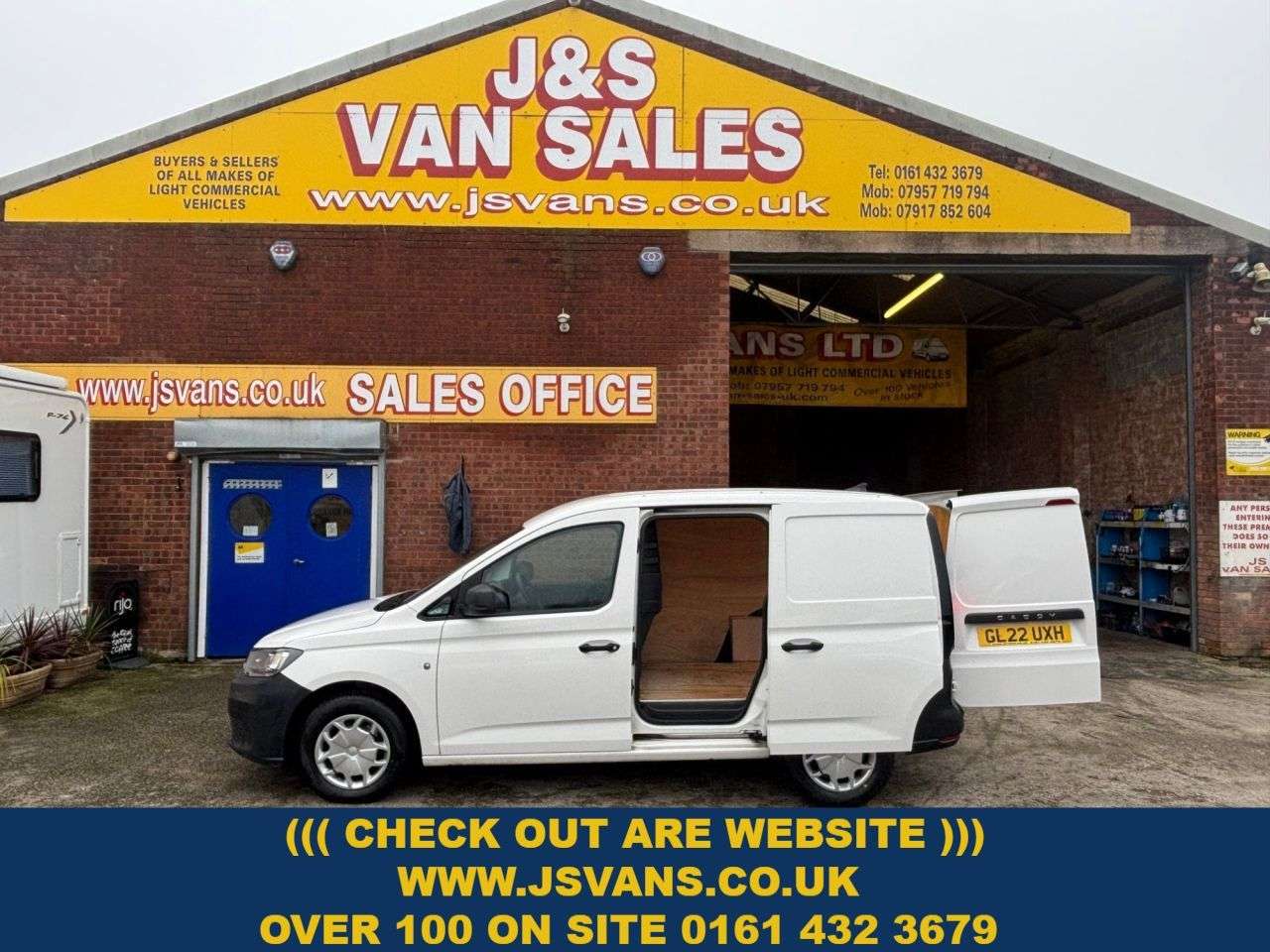 A 2022 VOLKSWAGEN CADDY 2.0 TDI C20 Commerce Panel Van 5dr Diesel Euro 6 1 OWNER F.S.H A 2022 VOLKSWAGEN CADDY 2.0 TDI C20 Commerce Panel Van 5dr Diesel Euro 6 1 OWNER F.S.H