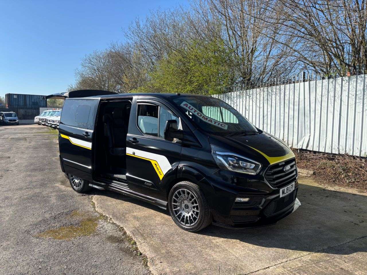 A 2019 FORD TRANSIT CUSTOM MS-RT AUTO CREW VAN TRADE SALE ONLY A 2019 FORD TRANSIT CUSTOM MS-RT AUTO CREW VAN TRADE SALE ONLY