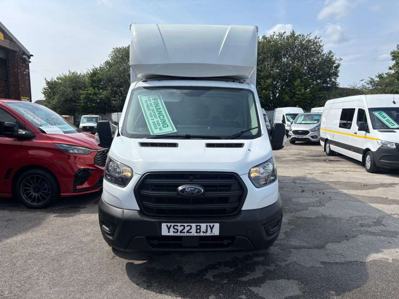 A 2022 FORD TRANSIT 2.0 350 LUTON BOX L4 RWD L4 NEW WET BELT / SERVICE A 2022 FORD TRANSIT 2.0 350 LUTON BOX L4 RWD L4 NEW WET BELT / SERVICE