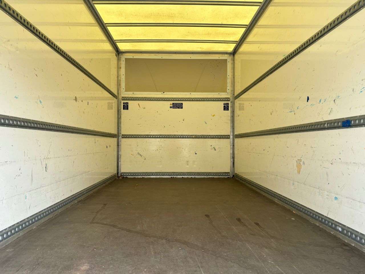 A 2022 FORD TRANSIT 2.0 350 LUTON BOX L4 RWD L4 NEW WET BELT / SERVICE A 2022 FORD TRANSIT 2.0 350 LUTON BOX L4 RWD L4 NEW WET BELT / SERVICE