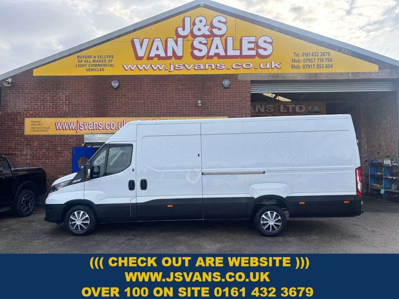 A 2022 IVECO DAILY 2.3D HPI 14V 35S xlwb hi -matic automatic 1 owner lwb hi roof A 2022 IVECO DAILY 2.3D HPI 14V 35S xlwb hi -matic automatic 1 owner lwb hi roof