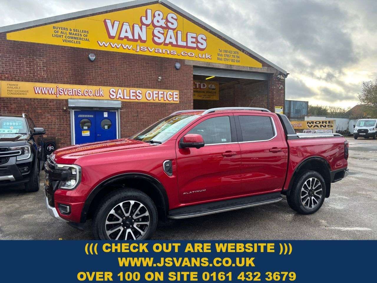 A 2023 FORD RANGER £35995 + VAT Platinum Pickup Double Cab V6 A 2023 FORD RANGER £35995 + VAT Platinum Pickup Double Cab V6
