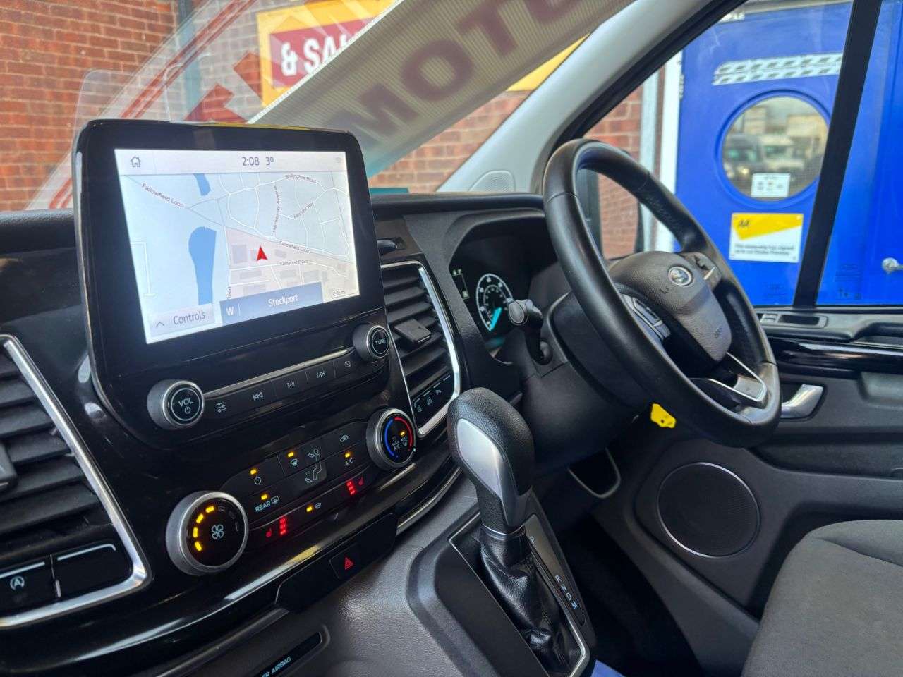 A 2022 FORD TOURNEO CUSTOM 2.0 320 EcoBlue Titanium Minibus Double Cab 5dr Diesel Auto L2 Euro 6 (s/s) A 2022 FORD TOURNEO CUSTOM 2.0 320 EcoBlue Titanium Minibus Double Cab 5dr Diesel Auto L2 Euro 6 (s/s)