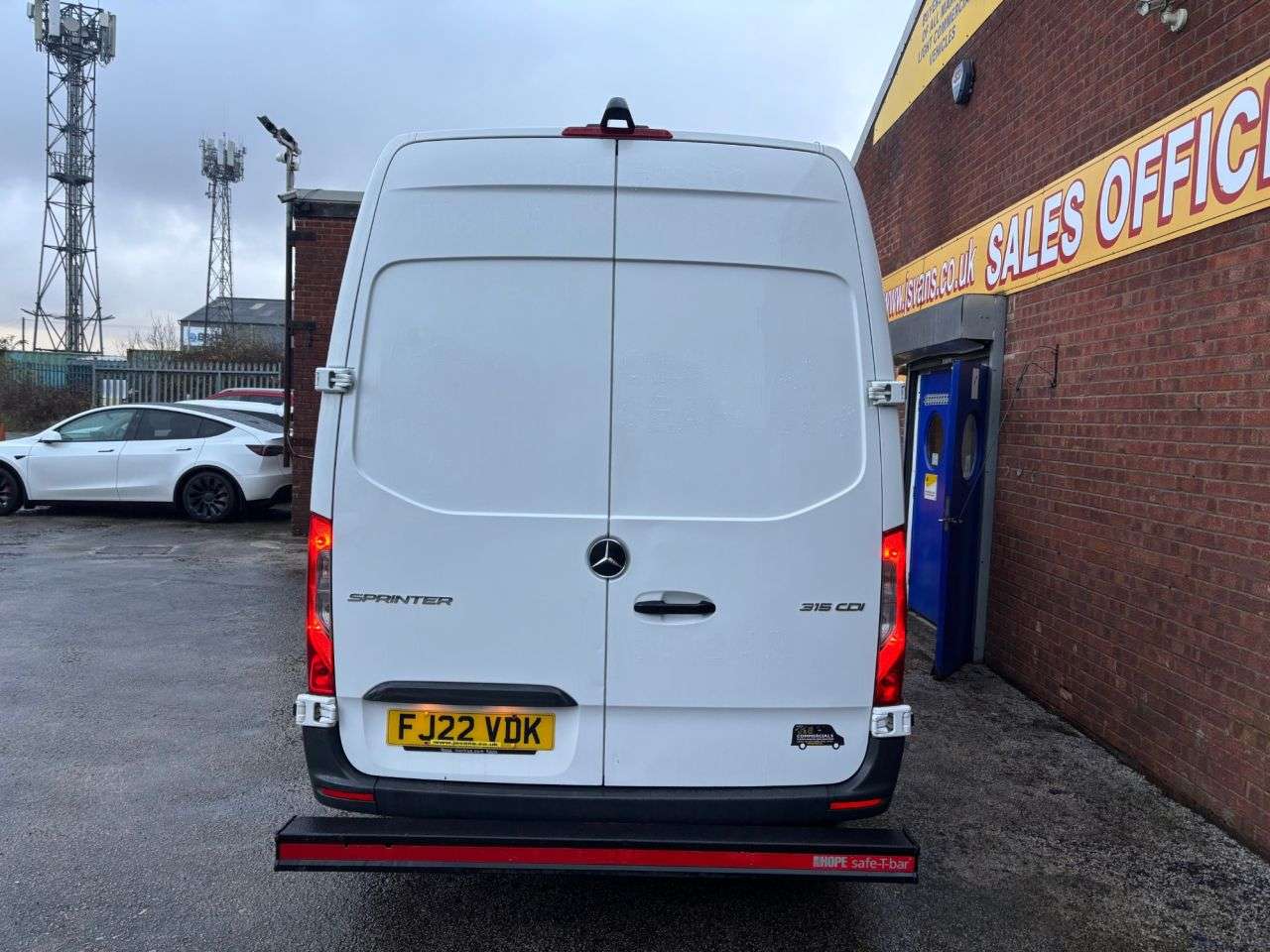 A 2022 MERCEDES-BENZ SPRINTER 2.0 315 CDI Progressive FRIDGE FREZZER STAND BY AUTO A/C A 2022 MERCEDES-BENZ SPRINTER 2.0 315 CDI Progressive FRIDGE FREZZER STAND BY AUTO A/C