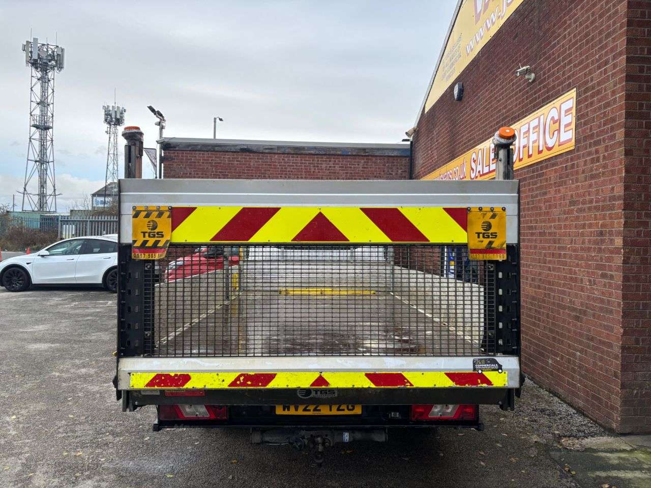 A 2022 FORD TRANSIT 2.0 350 EcoBlue HD Leader Chassis Cab 2dr Diesel Manual RWD L4 Euro 6 (s/s) A 2022 FORD TRANSIT 2.0 350 EcoBlue HD Leader Chassis Cab 2dr Diesel Manual RWD L4 Euro 6 (s/s)