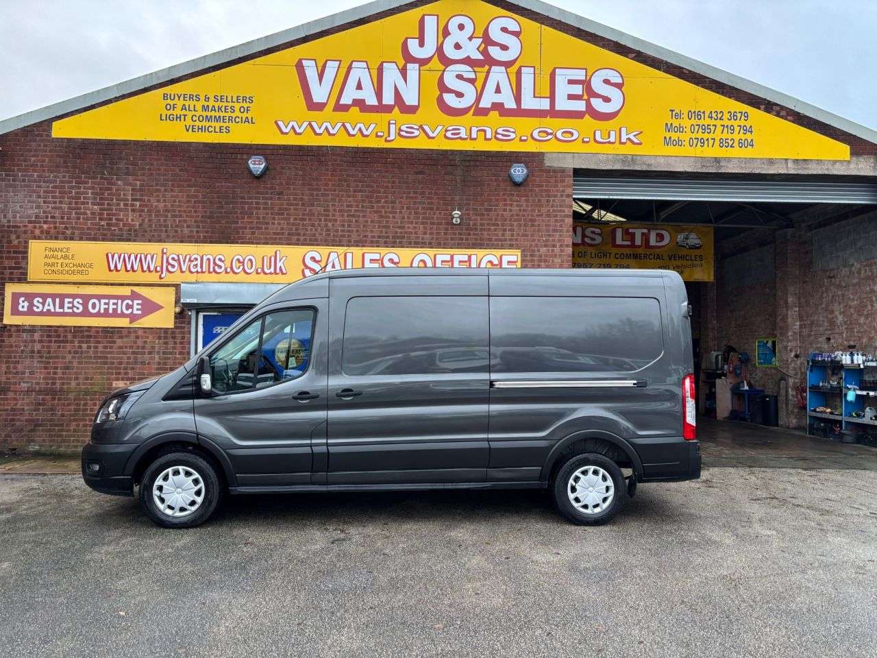A 2024 FORD TRANSIT 2.0 350 L3/H2 DRAIN JETTING VAN HONDA 2024/24 Euro 6 (s/s) (130 ps) A 2024 FORD TRANSIT 2.0 350 L3/H2 DRAIN JETTING VAN HONDA 2024/24 Euro 6 (s/s) (130 ps)