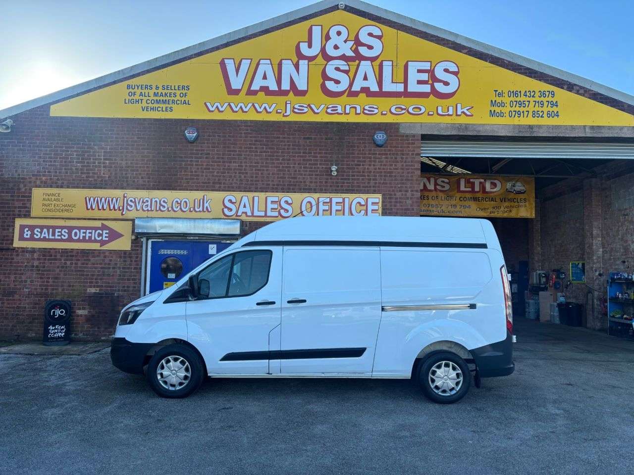 A 2014 FORD TRANSIT CUSTOM LWB FULL HI ROOF (( NO V.A.T )) CHEAP TO CLEAR PX A 2014 FORD TRANSIT CUSTOM LWB FULL HI ROOF (( NO V.A.T )) CHEAP TO CLEAR PX