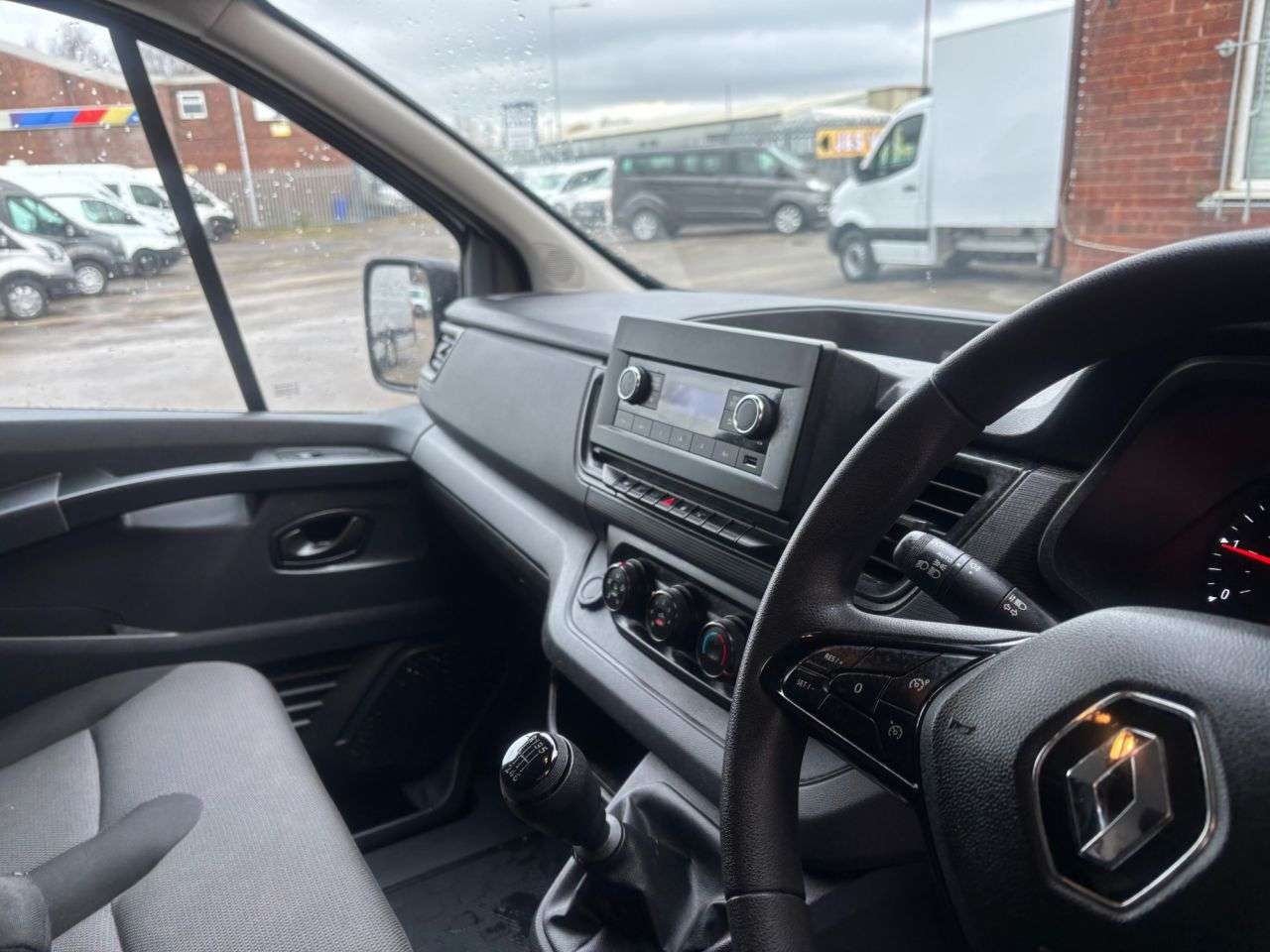 2022 RENAULT TRAFIC 2022 RENAULT TRAFIC