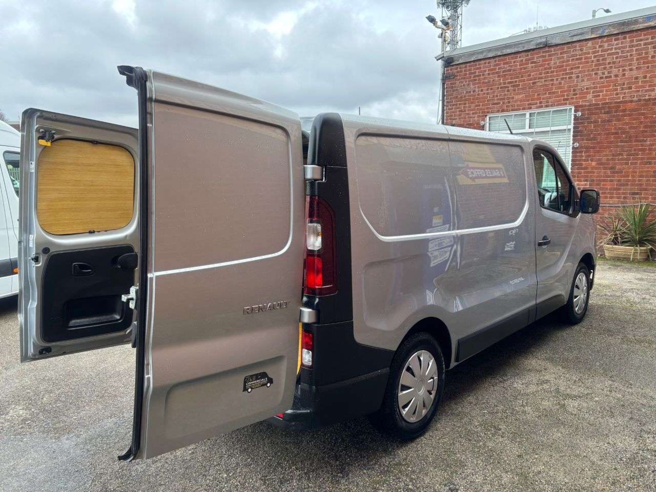 2022 RENAULT TRAFIC 2022 RENAULT TRAFIC