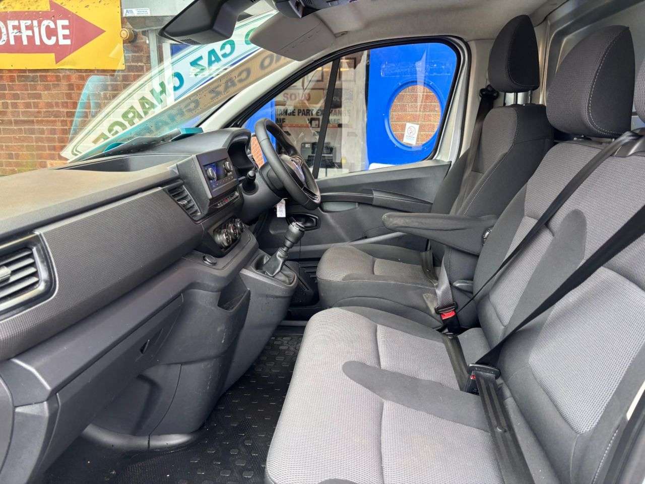 2022 RENAULT TRAFIC 2022 RENAULT TRAFIC