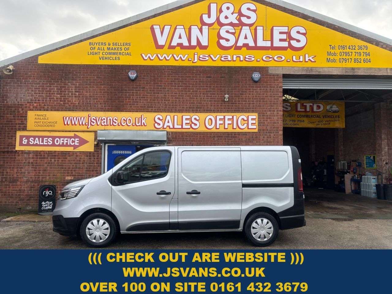 A 2022 RENAULT TRAFIC £11995 + VAT Business Panel Van 5dr Diesel Manual L1 H1 Euro 6 (s/s) (150 p A 2022 RENAULT TRAFIC £11995 + VAT Business Panel Van 5dr Diesel Manual L1 H1 Euro 6 (s/s) (150 p