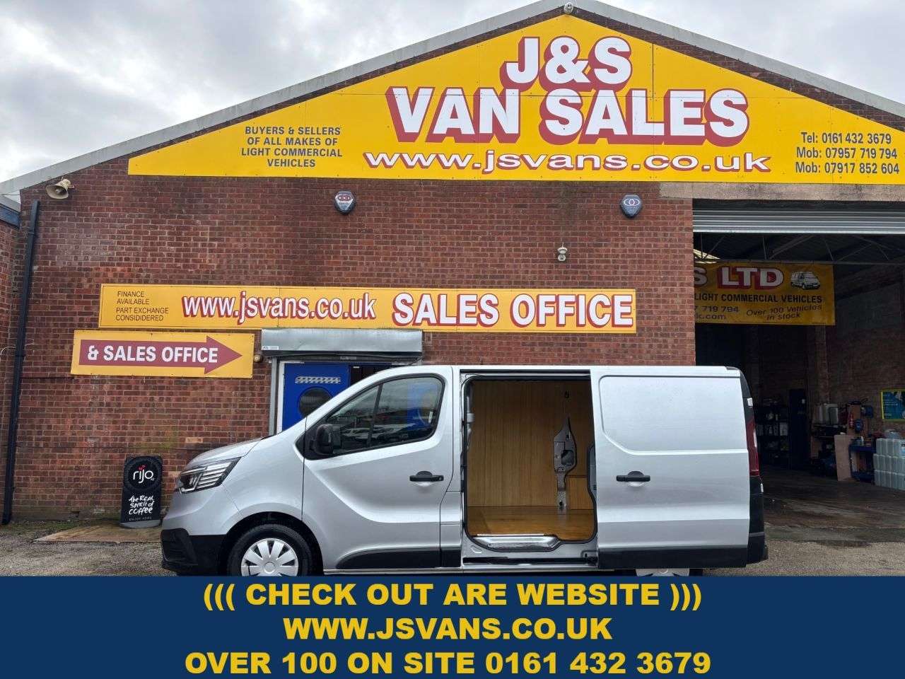 A 2022 RENAULT TRAFIC £11995 + VAT Business Panel Van 5dr Diesel Manual L1 H1 Euro 6 (s/s) (150 p A 2022 RENAULT TRAFIC £11995 + VAT Business Panel Van 5dr Diesel Manual L1 H1 Euro 6 (s/s) (150 p