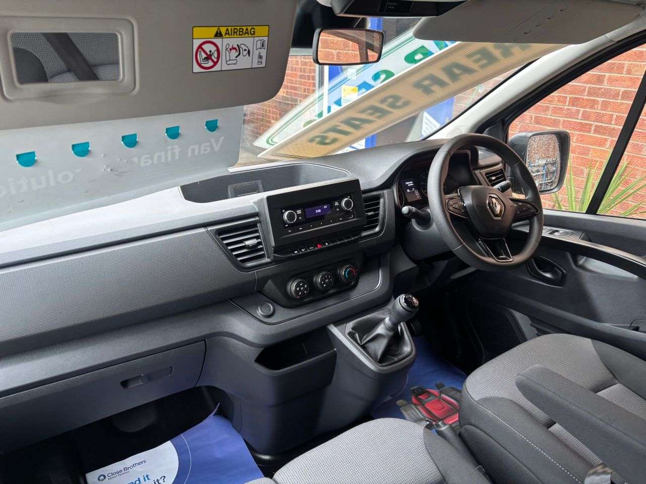 2024 RENAULT TRAFIC 2024 RENAULT TRAFIC