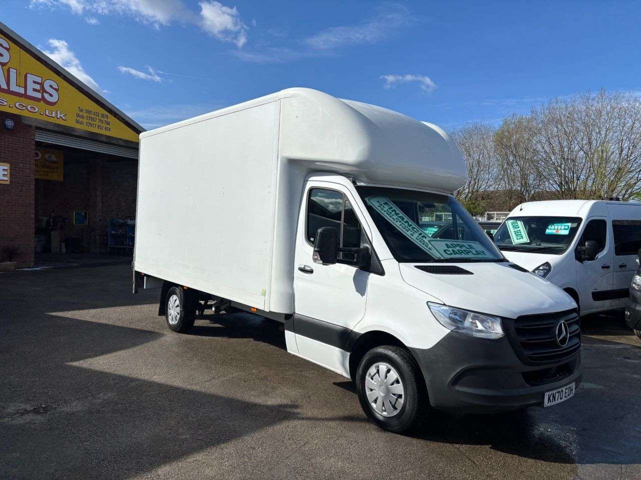 A 2020 MERCEDES-BENZ SPRINTER LUTON 314 CDI Chassis Cab 2dr luton tailift RWD L3 Euro 6 (s/s) (150 ps) A 2020 MERCEDES-BENZ SPRINTER LUTON 314 CDI Chassis Cab 2dr luton tailift RWD L3 Euro 6 (s/s) (150 ps)