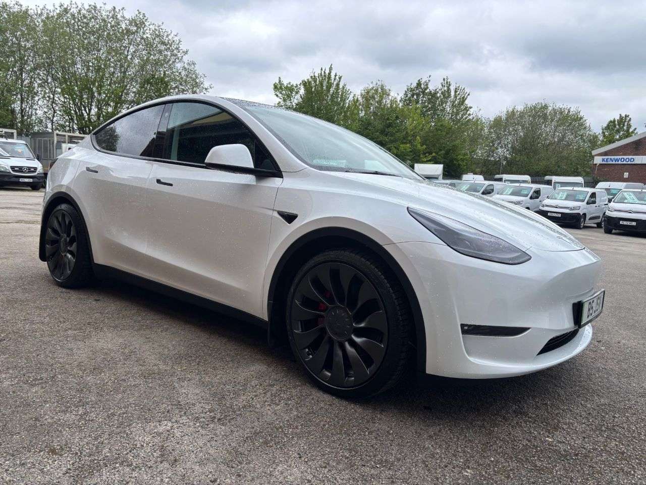 A 2023 TESLA MODEL Y (Dual Motor) Performance SUV 5dr Electric Auto 4WDE (426 bhp) A 2023 TESLA MODEL Y (Dual Motor) Performance SUV 5dr Electric Auto 4WDE (426 bhp)