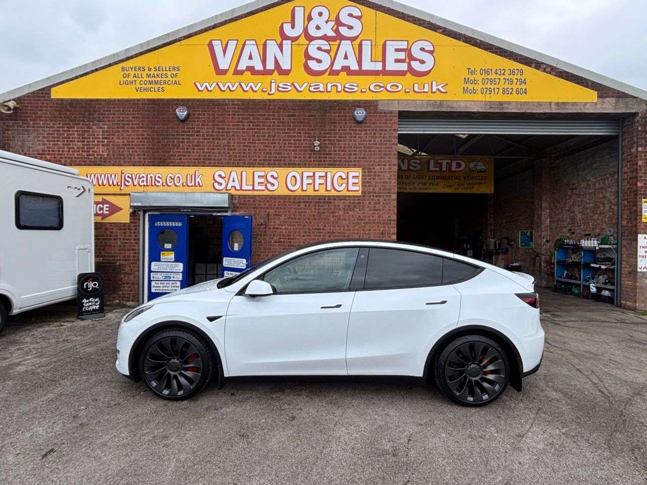 2023 TESLA MODEL Y 2023 TESLA MODEL Y