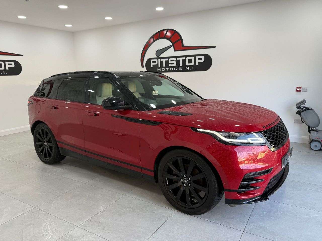 2018 LAND ROVER RANGE ROVER VELAR 2018 LAND ROVER RANGE ROVER VELAR