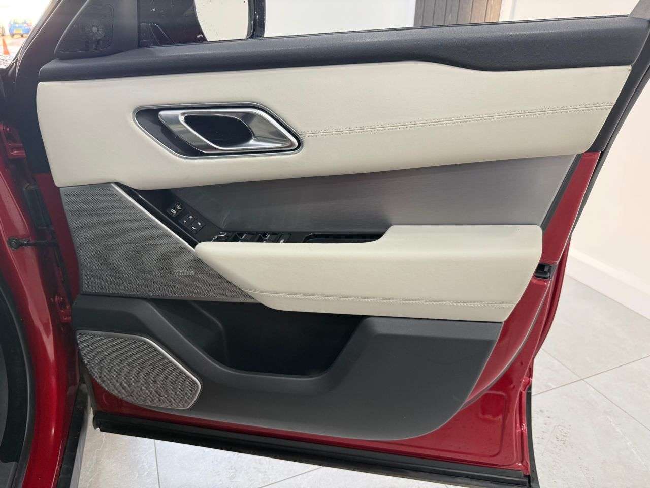 2018 LAND ROVER RANGE ROVER VELAR 2018 LAND ROVER RANGE ROVER VELAR