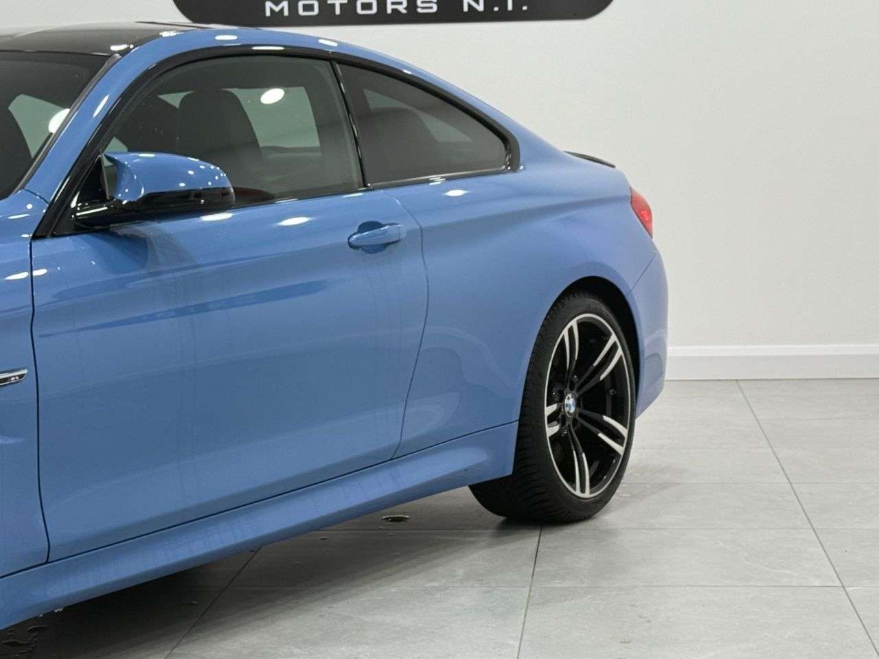 2015 BMW M4 2015 BMW M4