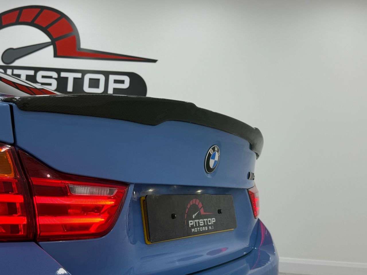 2015 BMW M4 2015 BMW M4