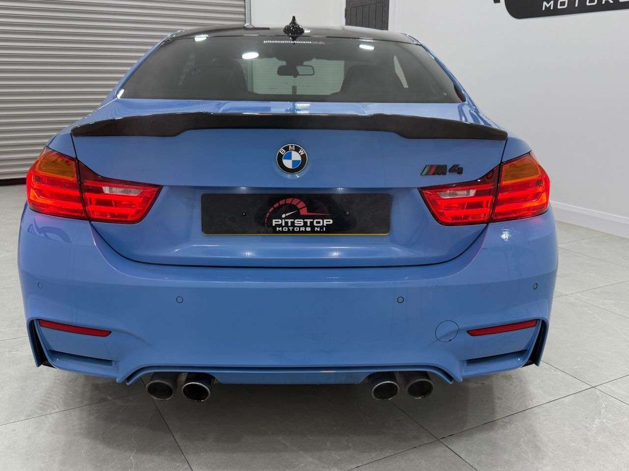 2015 BMW M4 2015 BMW M4