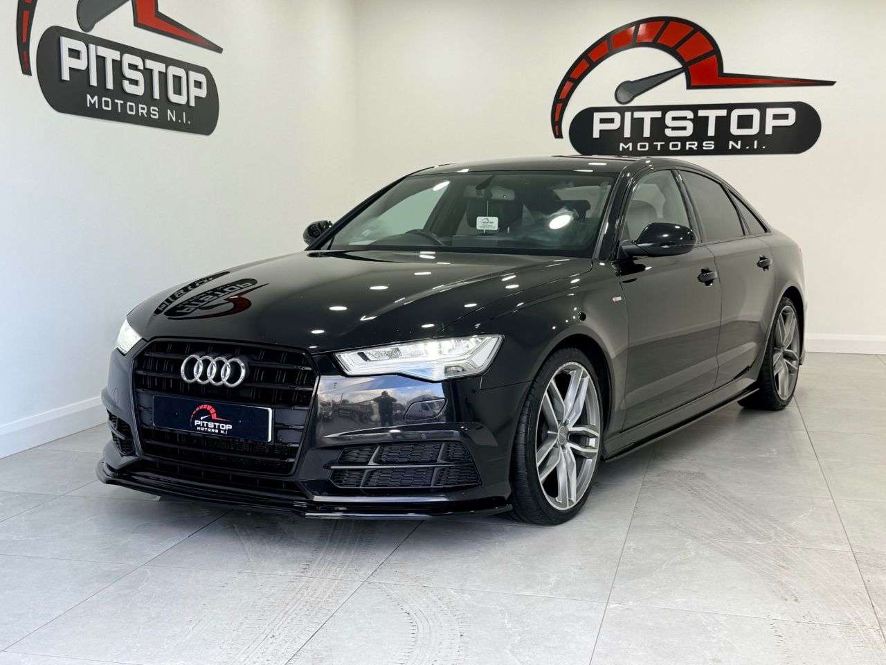 A 2018 AUDI A6 SALOON 2.0 TDI ultra Black Edition Saloon 4dr Diesel Manual Euro 6 (s/s) (190 ps) A 2018 AUDI A6 SALOON 2.0 TDI ultra Black Edition Saloon 4dr Diesel Manual Euro 6 (s/s) (190 ps)