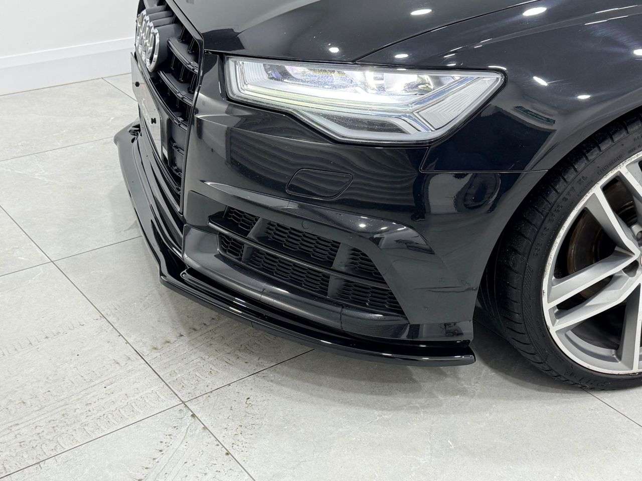 A 2018 AUDI A6 SALOON 2.0 TDI ultra Black Edition Saloon 4dr Diesel Manual Euro 6 (s/s) (190 ps) A 2018 AUDI A6 SALOON 2.0 TDI ultra Black Edition Saloon 4dr Diesel Manual Euro 6 (s/s) (190 ps)