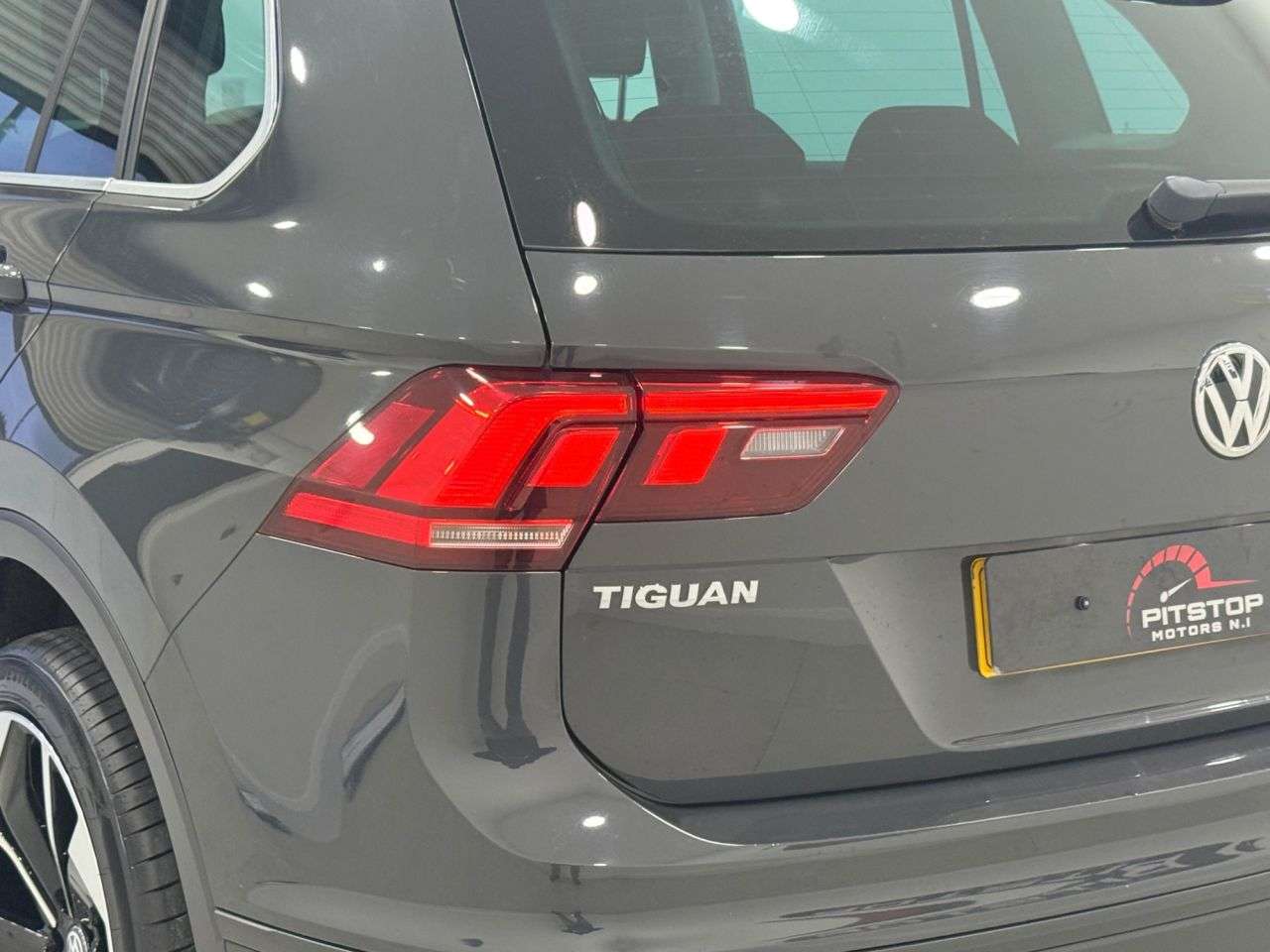 2017 VOLKSWAGEN TIGUAN 2017 VOLKSWAGEN TIGUAN