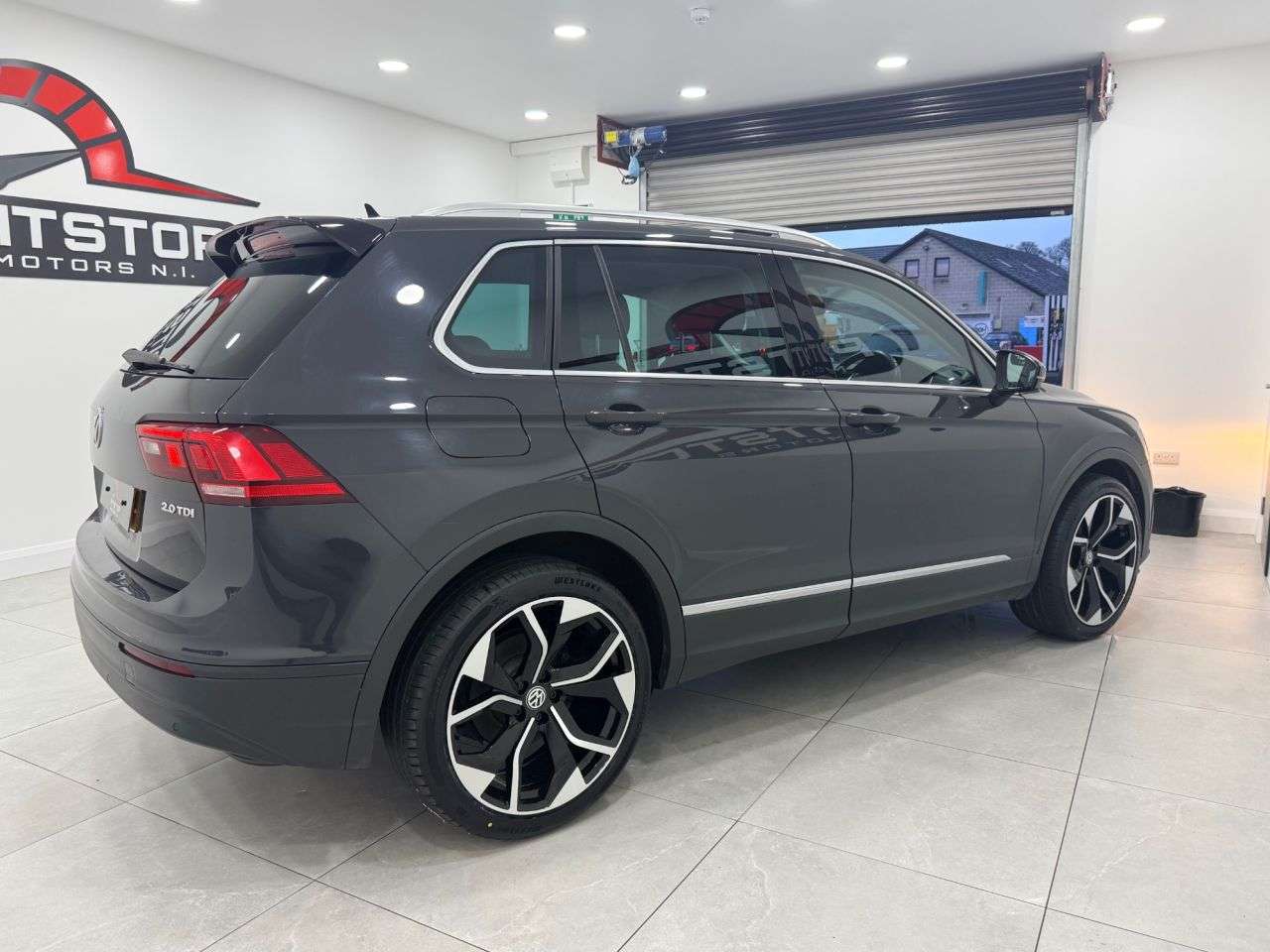 2017 VOLKSWAGEN TIGUAN 2017 VOLKSWAGEN TIGUAN