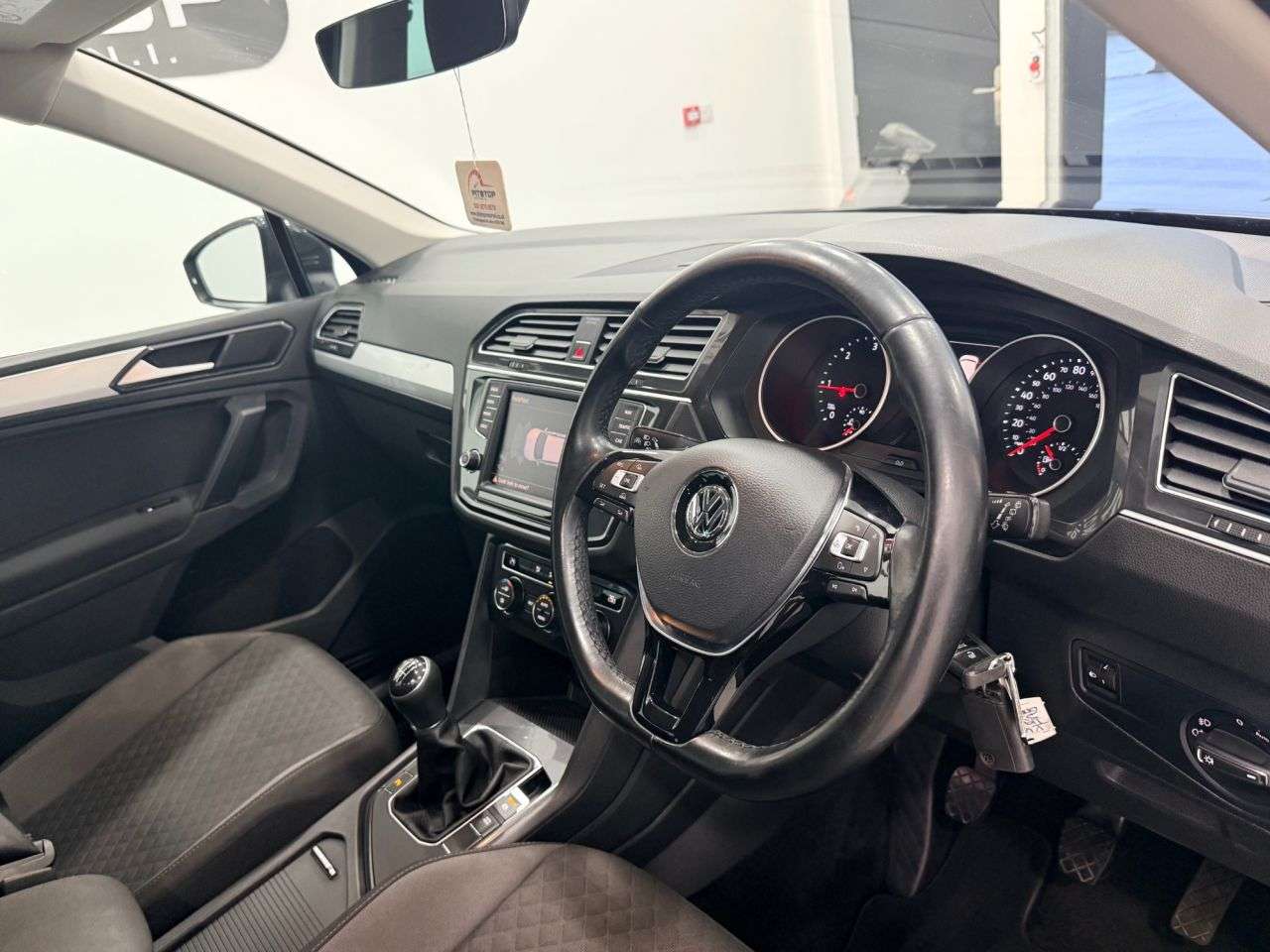 2017 VOLKSWAGEN TIGUAN 2017 VOLKSWAGEN TIGUAN