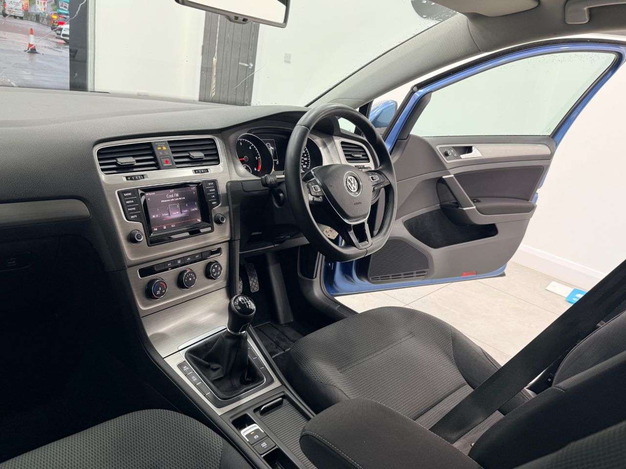 2017 VOLKSWAGEN GOLF 2017 VOLKSWAGEN GOLF