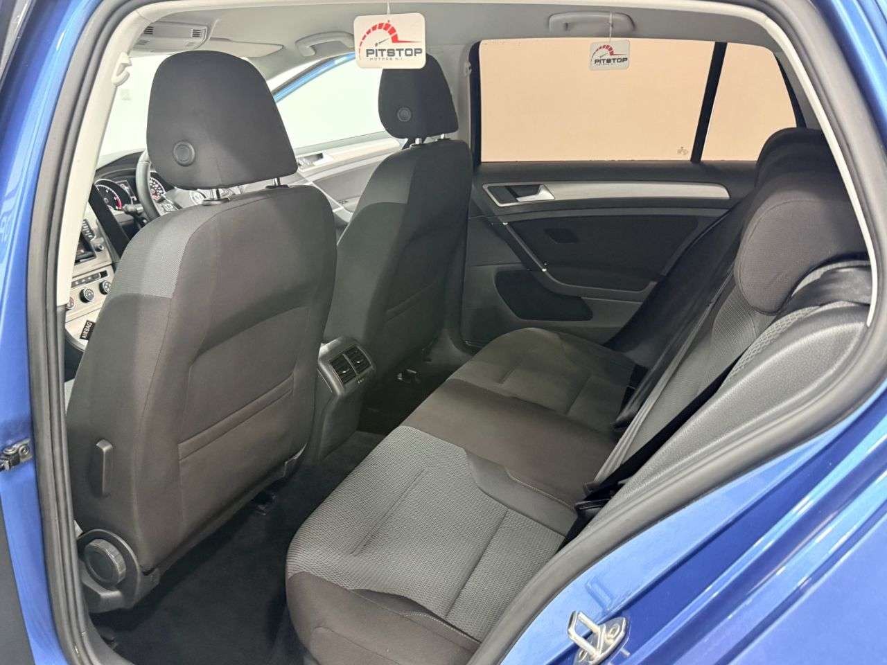 2017 VOLKSWAGEN GOLF 2017 VOLKSWAGEN GOLF