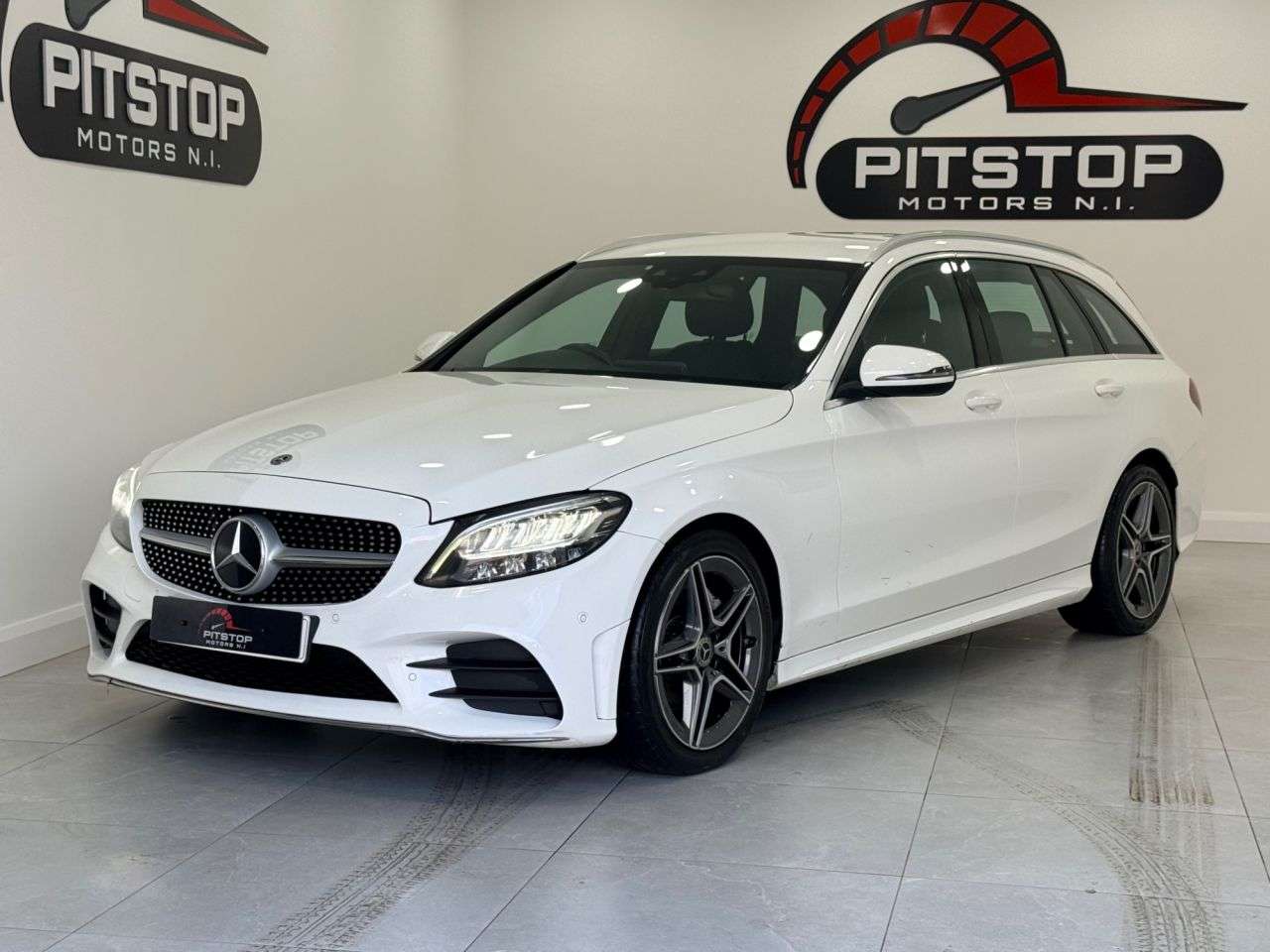 A 2018 MERCEDES-BENZ C-CLASS 2.0 C220d AMG Line Estate 5dr Diesel G-Tronic+ Euro 6 (s/s) (194 ps) A 2018 MERCEDES-BENZ C-CLASS 2.0 C220d AMG Line Estate 5dr Diesel G-Tronic+ Euro 6 (s/s) (194 ps)