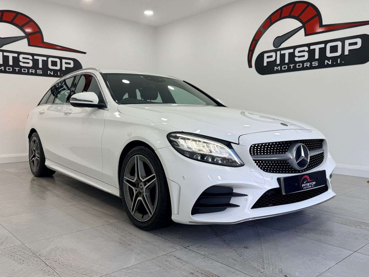 A 2018 MERCEDES-BENZ C-CLASS 2.0 C220d AMG Line Estate 5dr Diesel G-Tronic+ Euro 6 (s/s) (194 ps) A 2018 MERCEDES-BENZ C-CLASS 2.0 C220d AMG Line Estate 5dr Diesel G-Tronic+ Euro 6 (s/s) (194 ps)