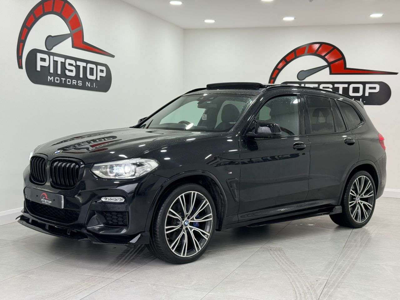A 2018 BMW X3 3.0 30d M Sport SUV 5dr Diesel Auto xDrive Euro 6 (s/s) (265 ps) A 2018 BMW X3 3.0 30d M Sport SUV 5dr Diesel Auto xDrive Euro 6 (s/s) (265 ps)
