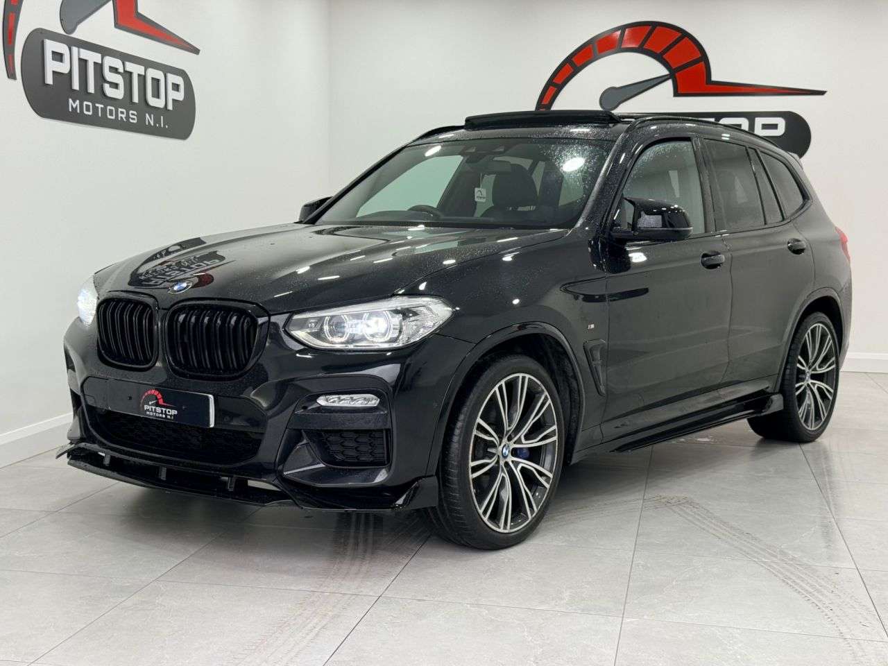 A 2018 BMW X3 3.0 30d M Sport SUV 5dr Diesel Auto xDrive Euro 6 (s/s) (265 ps) A 2018 BMW X3 3.0 30d M Sport SUV 5dr Diesel Auto xDrive Euro 6 (s/s) (265 ps)