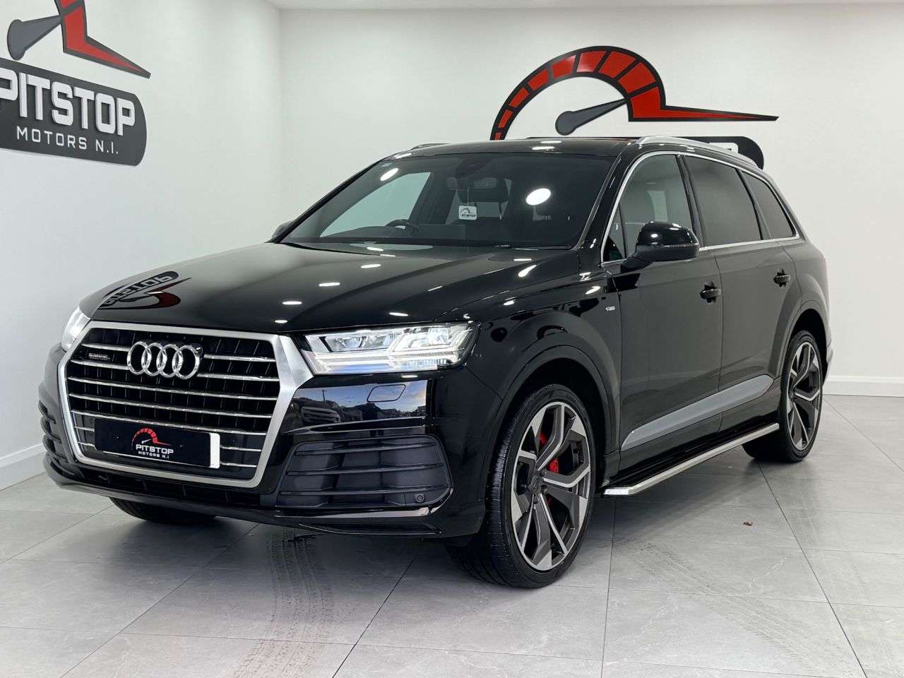 A 2018 AUDI Q7 3.0 TDI V6 S line SUV 5dr Diesel Tiptronic quattro Euro 6 (s/s) (218 ps) A 2018 AUDI Q7 3.0 TDI V6 S line SUV 5dr Diesel Tiptronic quattro Euro 6 (s/s) (218 ps)