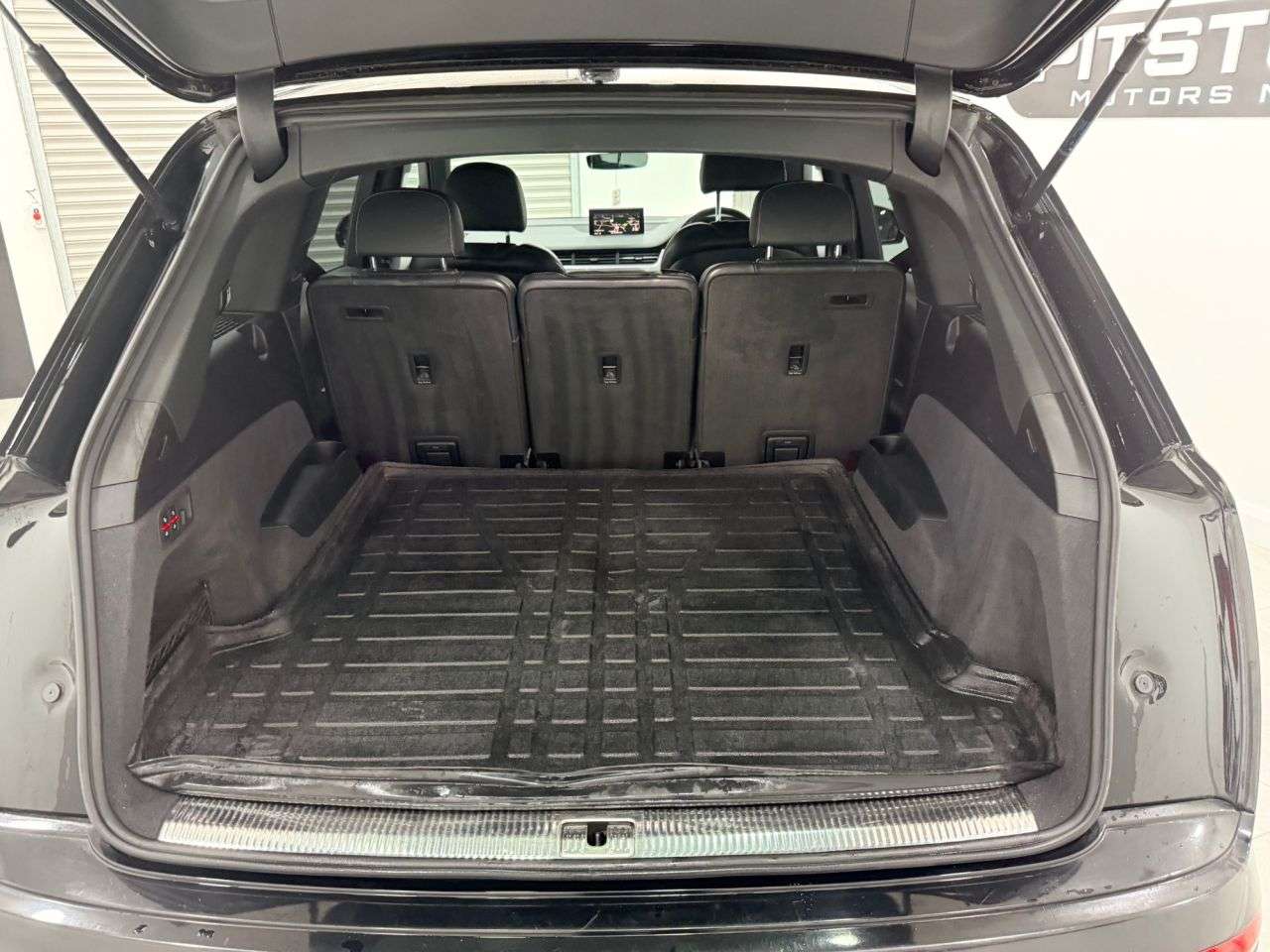 2018 AUDI Q7 2018 AUDI Q7