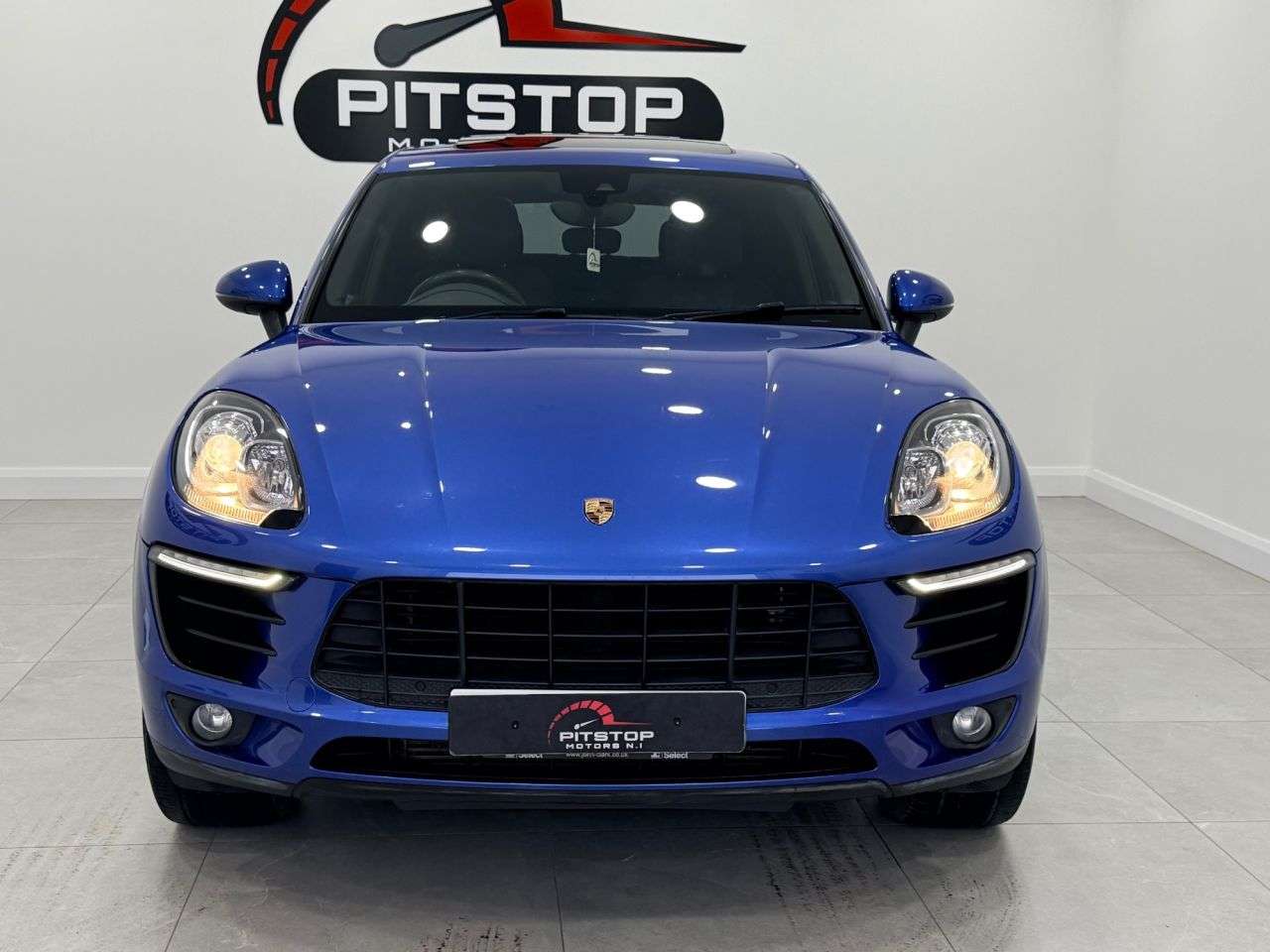 2015 PORSCHE MACAN 2015 PORSCHE MACAN