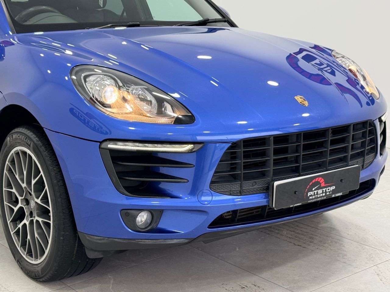 2015 PORSCHE MACAN 2015 PORSCHE MACAN