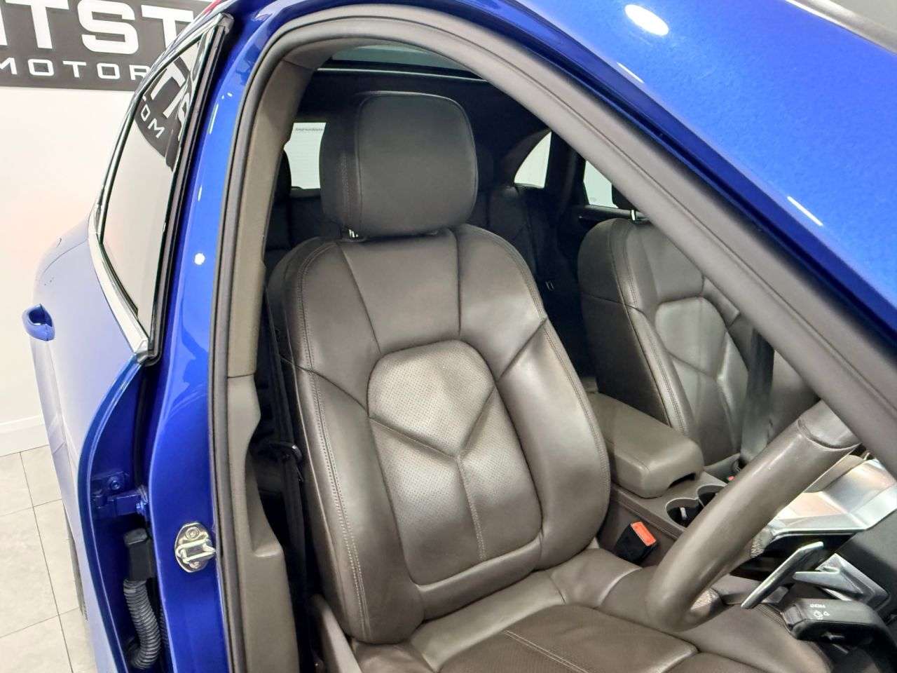 2015 PORSCHE MACAN 2015 PORSCHE MACAN