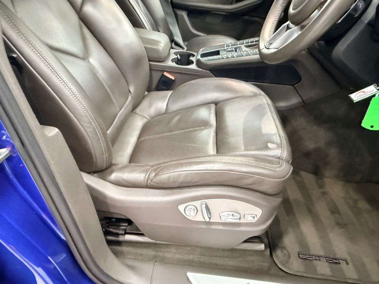 2015 PORSCHE MACAN 2015 PORSCHE MACAN