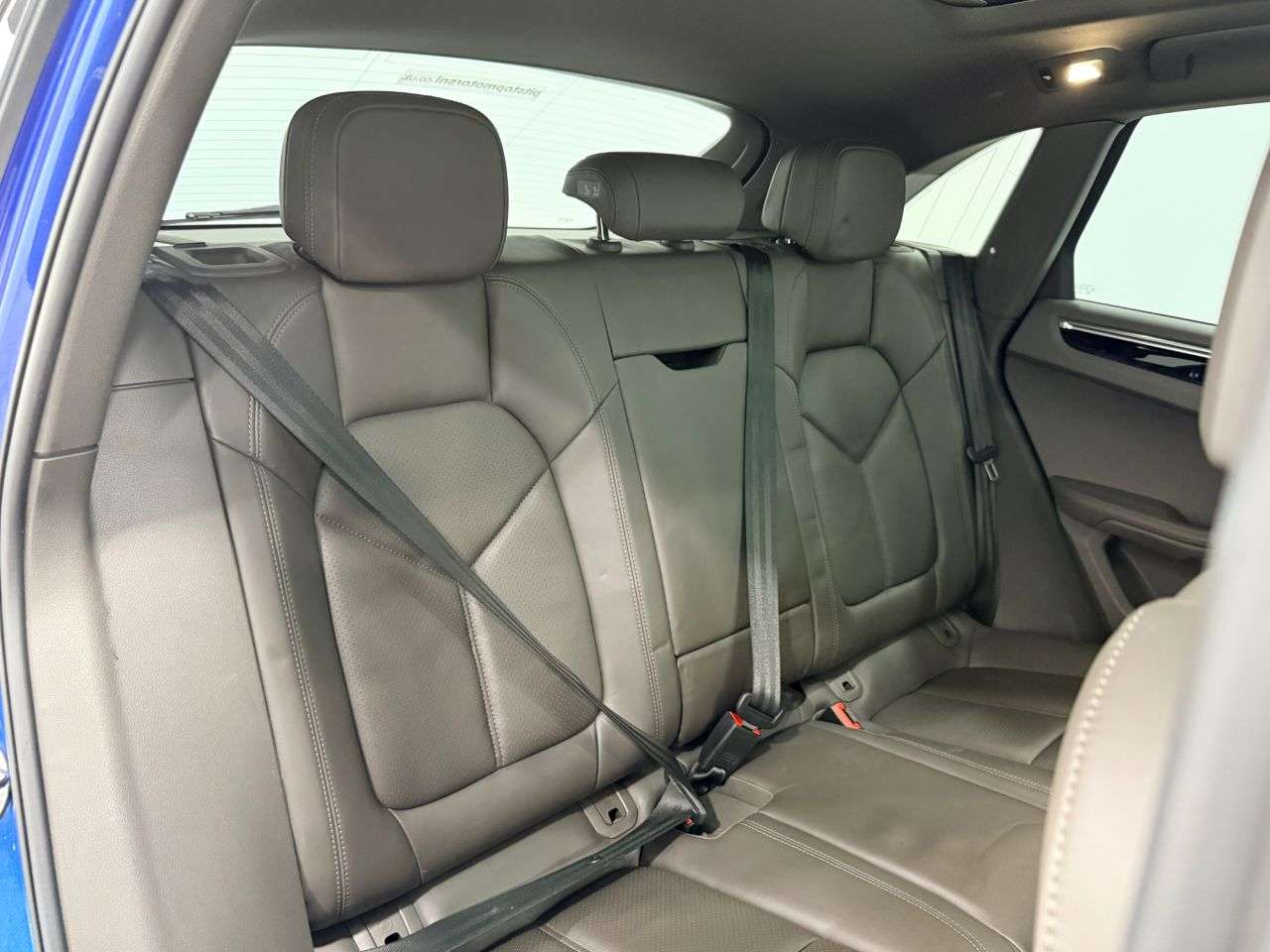 2015 PORSCHE MACAN 2015 PORSCHE MACAN