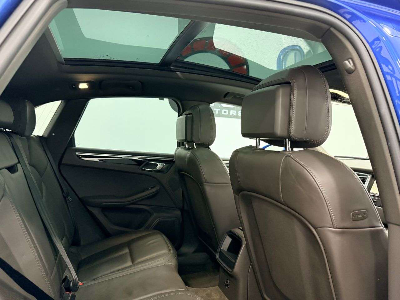 2015 PORSCHE MACAN 2015 PORSCHE MACAN